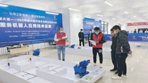 機電工程系學生在2021年服務機器人應用技術員比賽現場